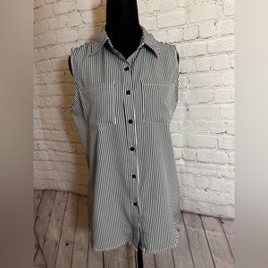 Black & White Stripped Sleeveless Button Down Collared Blouse Size Medium